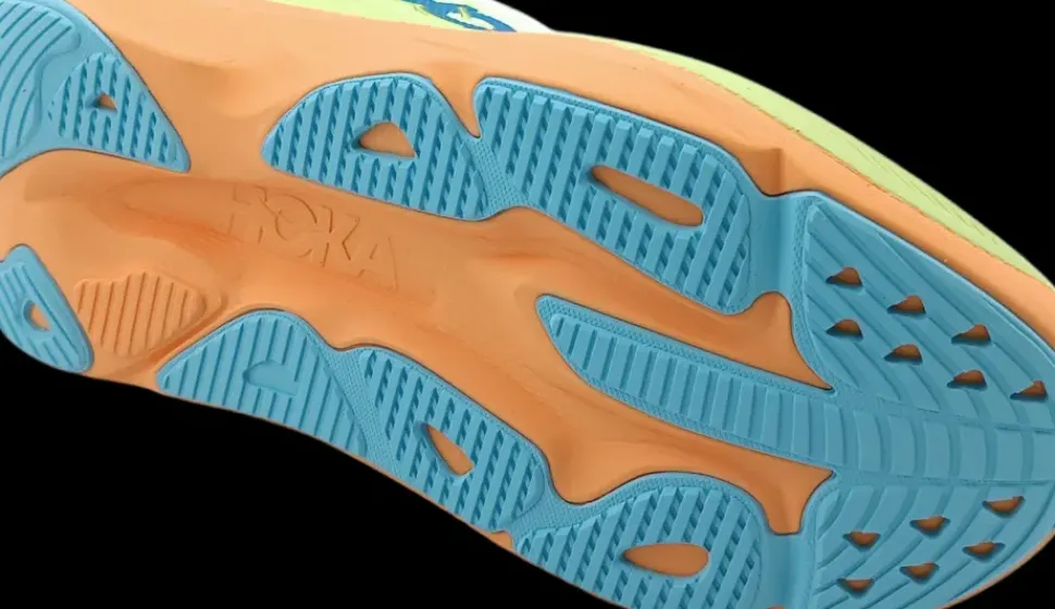 Hoka One One Skyflow frost / solar flare
