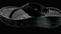 Hoka One One Women's Ora recovery flip - herstel slippers - black / dark gull gray