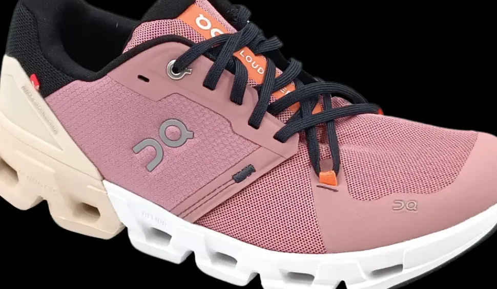 On Cloudflyer 4 dust rose/sand